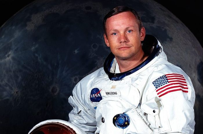 Alasan Mengapa Neil Armstrong Menjadi Orang Pertama