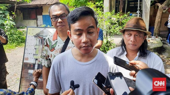 Bakal Calon Wali Kota Solo, Gibran Rakabuming Raka belum menanggapi serius pernyataan Sekjen PDIP, Hasto Kristiyanto yang mendukung anak muda terjun politik menjadi kepala daerah.